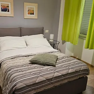 Appartement Flat 381, Naples