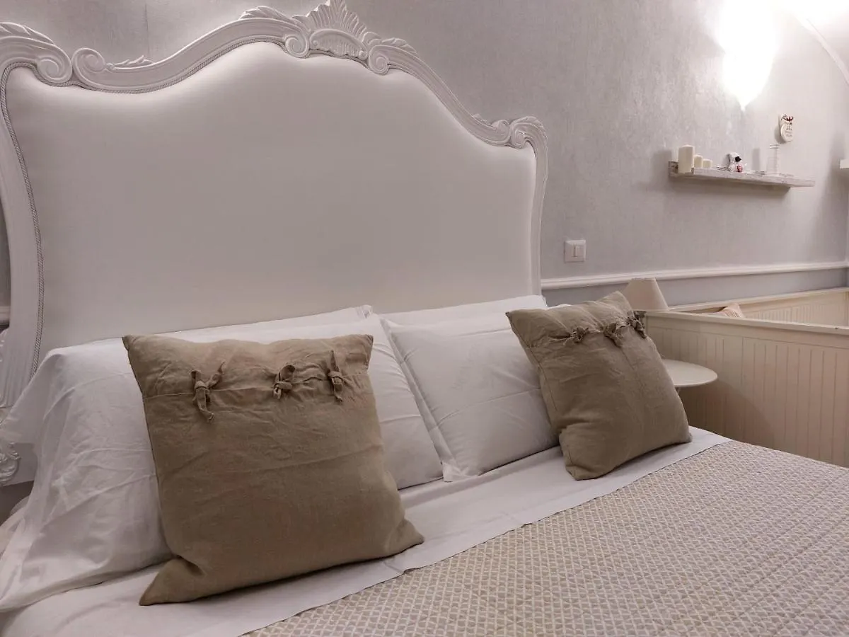 Casa Ninetta - Spaccanapoli - Il Tipico Pianterreno Della Napoli Antica! 0*, Neapol